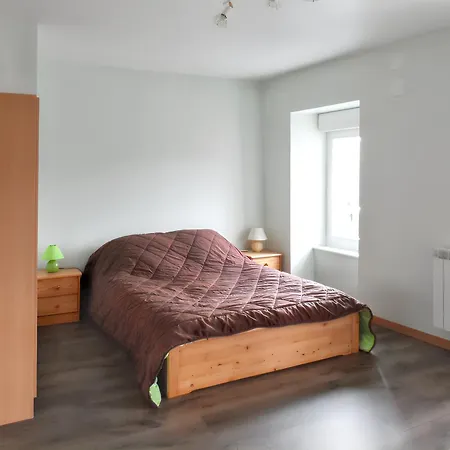 Maison Charmante Pres De Avec Terrasse.