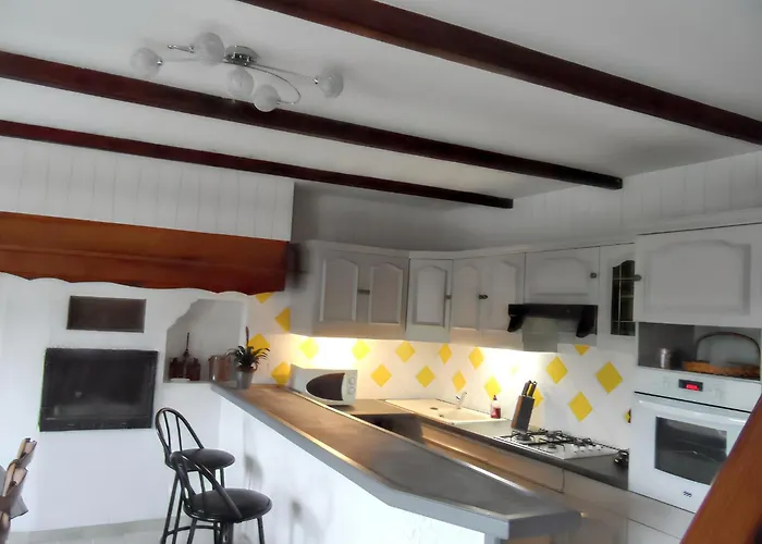 Maison Charmante Près De Avec Terrasse. Casa vacanze